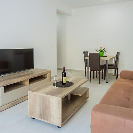 GREJM Lux Family Apartments Petrovac Extérieur photo