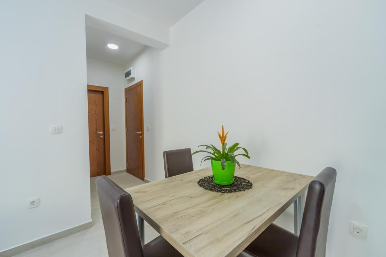 GREJM Lux Family Apartments Petrovac Extérieur photo