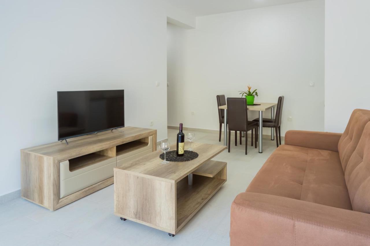 GREJM Lux Family Apartments Petrovac Extérieur photo