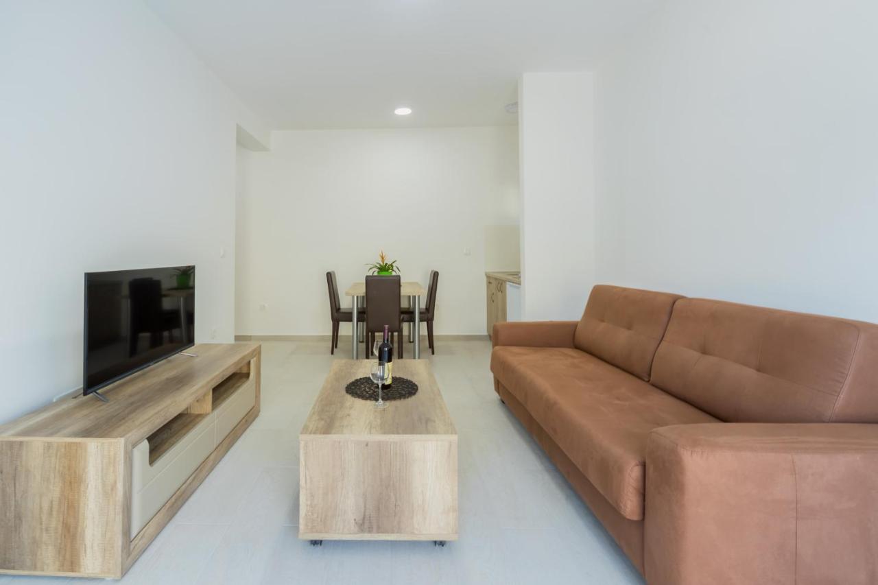 GREJM Lux Family Apartments Petrovac Extérieur photo